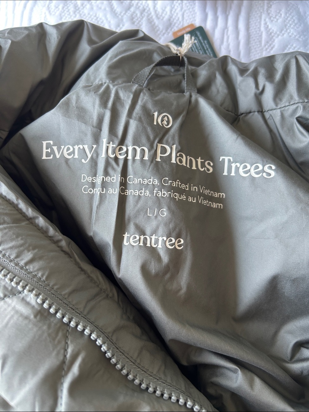 Tentree Cloud Shell Short Puffer - Picture 2 of 7